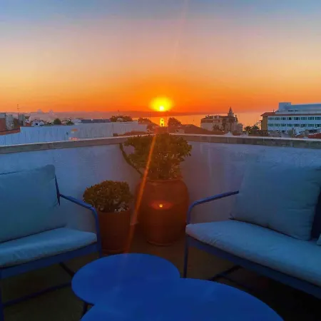 Old Town Rooftops With Sea Views Apartment Cascais