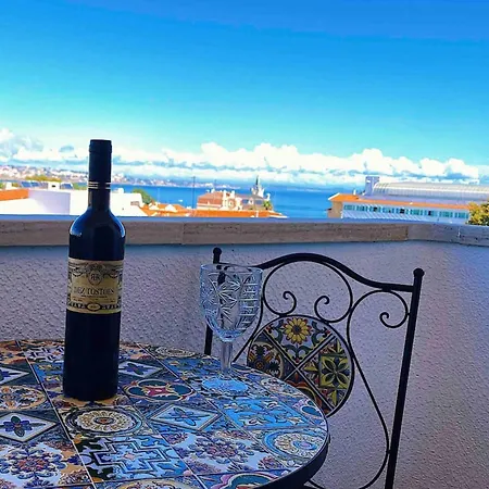 Old Town Rooftops With Sea Views Apartment