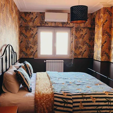 Old Town Rooftops With Sea Views Appartement *